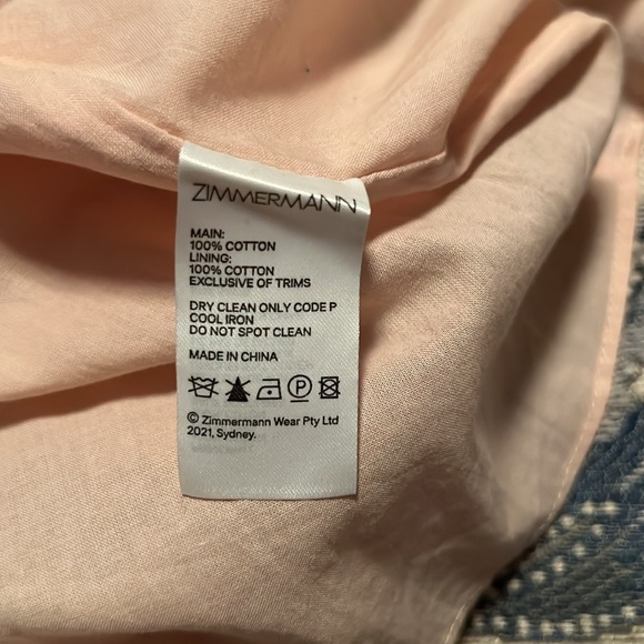 Excellent condition dress. Very classy and comfortable - Picture 9 of 9